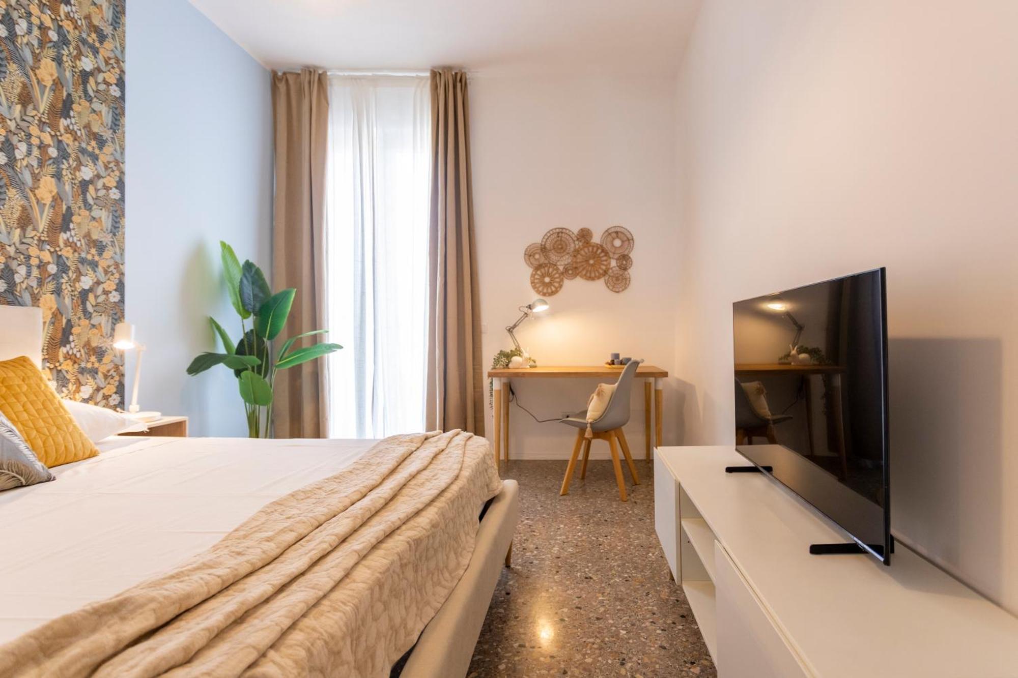 Flora Cozy Flat Close To Metro Apartment *